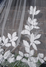 Load image into Gallery viewer, Enchanted leaf