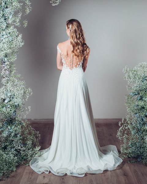 Wedding Dress: Alice