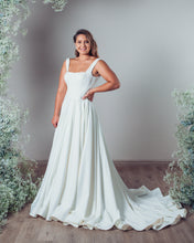 Load image into Gallery viewer, Wedding Dress: Ivy