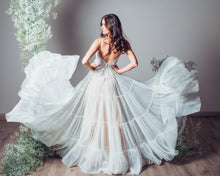 Load image into Gallery viewer, Wedding Dress: Juliette