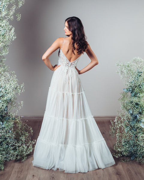 Wedding Dress: Juliette