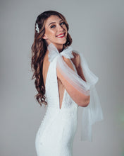 Load image into Gallery viewer, Wedding Dress; Hazel
