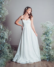 Load image into Gallery viewer, Wedding Dress: Luna
