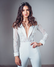 Load image into Gallery viewer, Wedding Dress; Vivienne
